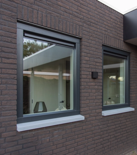 Woninguitbreiding met aanbouw en nieuwe kozijnen Ysselsteyn